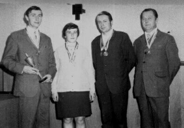 1972 - zesp� KSS LOK w Kaliszu, od lewej; Stanis�aw Majtas, Barbara Wo�niak, Andrzej Tomczak i Roman Ostenda