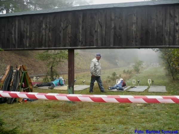 Arena zmaga� karabinowych. Jak wida� pocz�tek by� zamglony