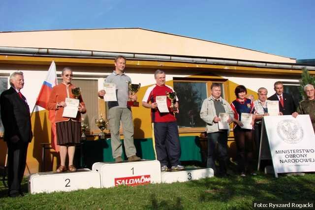 Zesp� przy podium, szkoda!