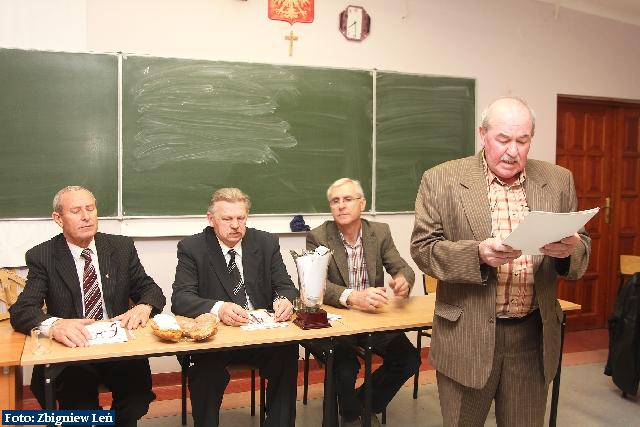 Komisja Skrutacyjna og�asza wyniki wybor�w