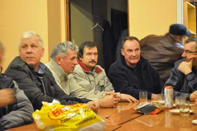 Zesp� Feniksa Twardog�ra!