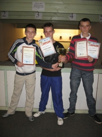 Zesp� ch�opc�w, od lewej; Patryk Skalski, Albert Wo�niak i Dawid W�jcik